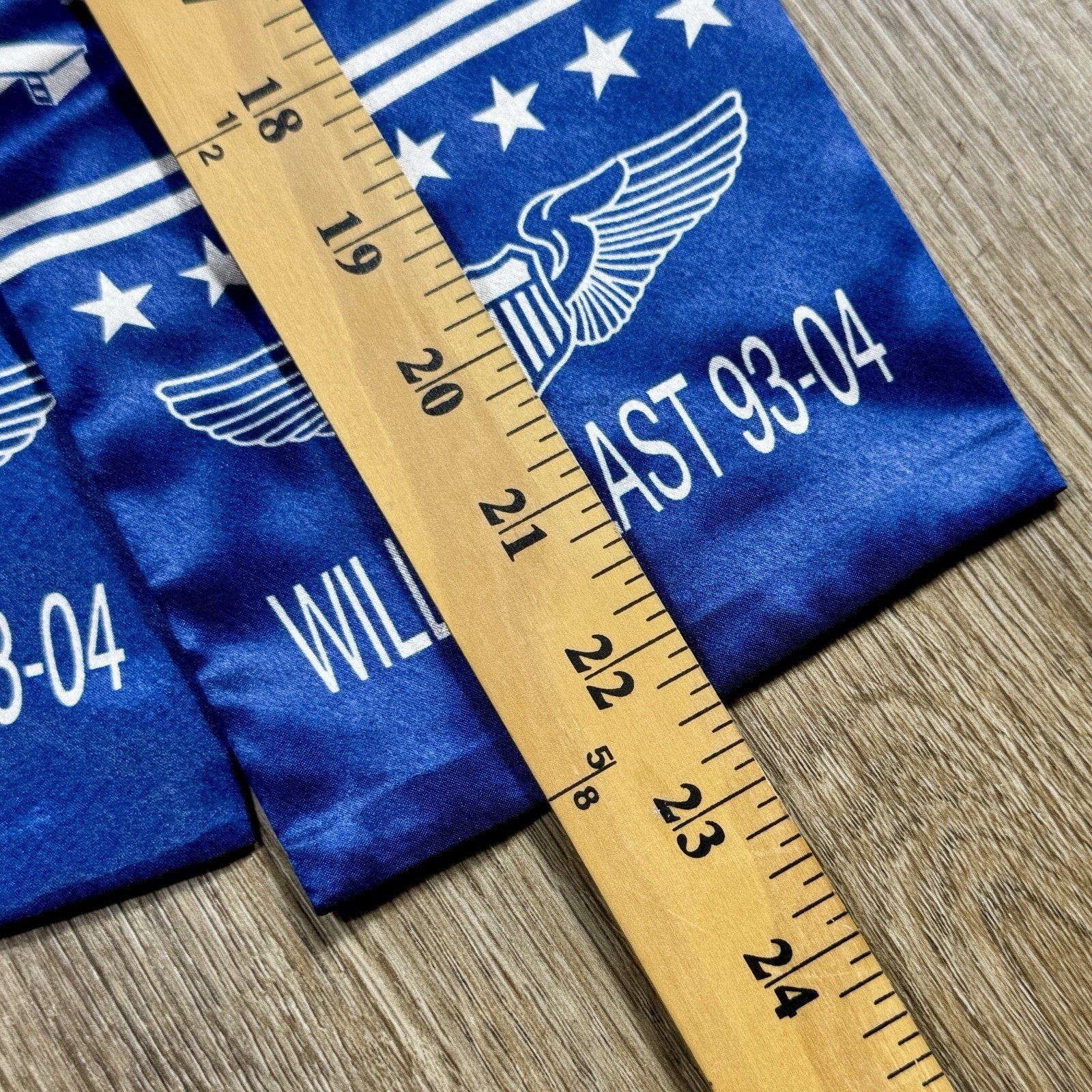 Rakkei Rama World Willie’s Last 93-04 Aviation Crew Pilot Scarf Vtg USA 45”