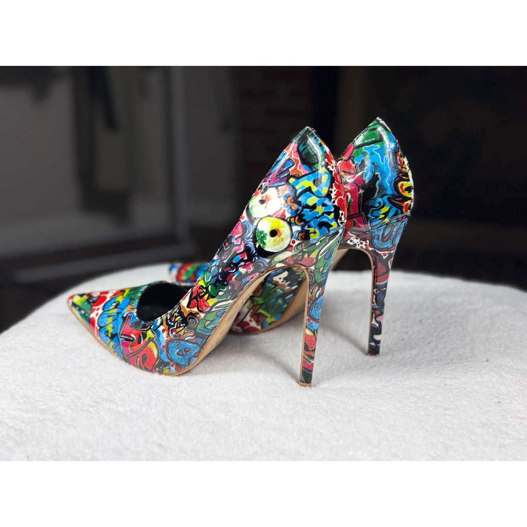 Shoe Republic LA Graffiti Print Stiletto Heels Women’s Size 6.5 7 Pointed Toe Pumps