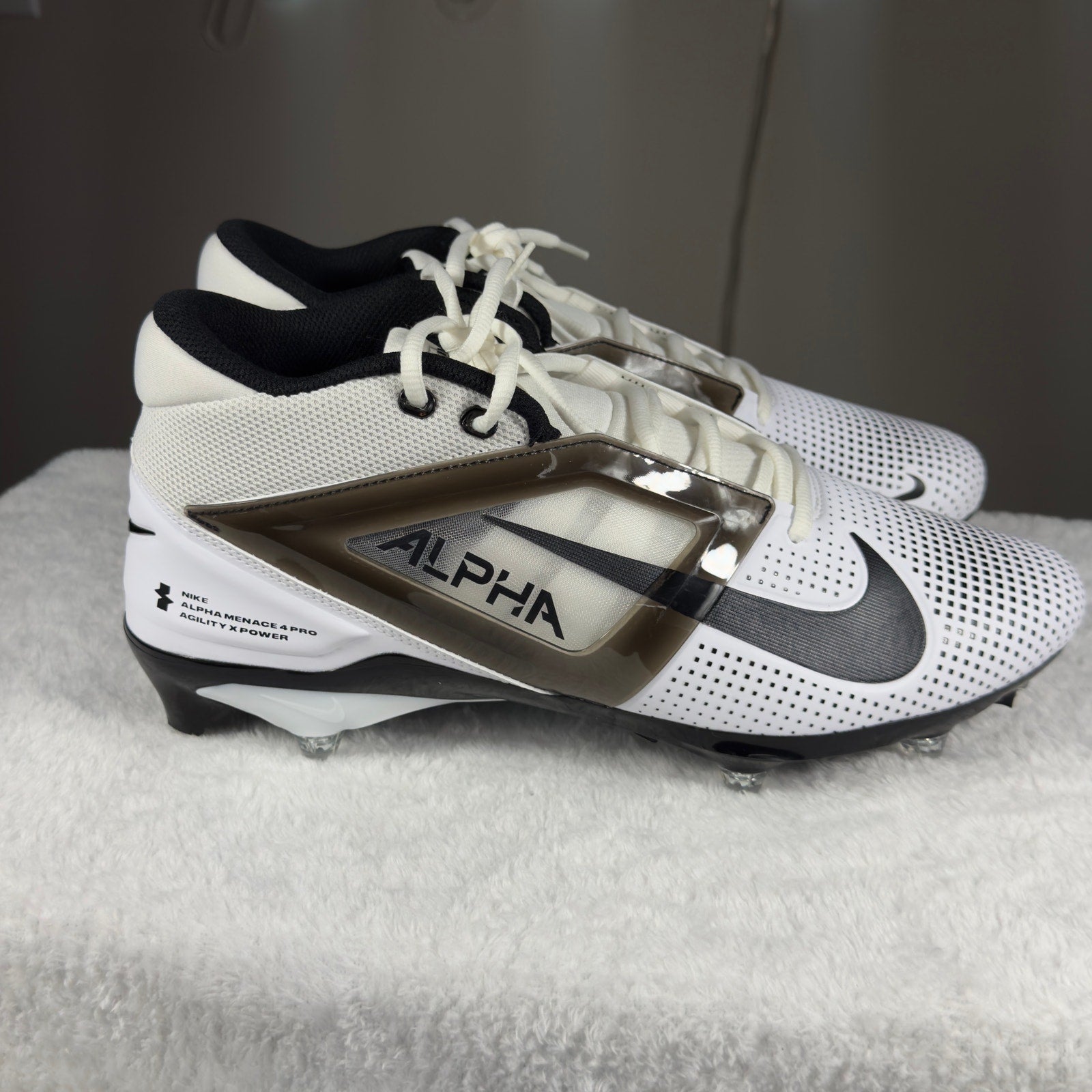 Nike Alpha Menace 4 Pro Football Cleats White Black HF4555-100 Sz 12.5