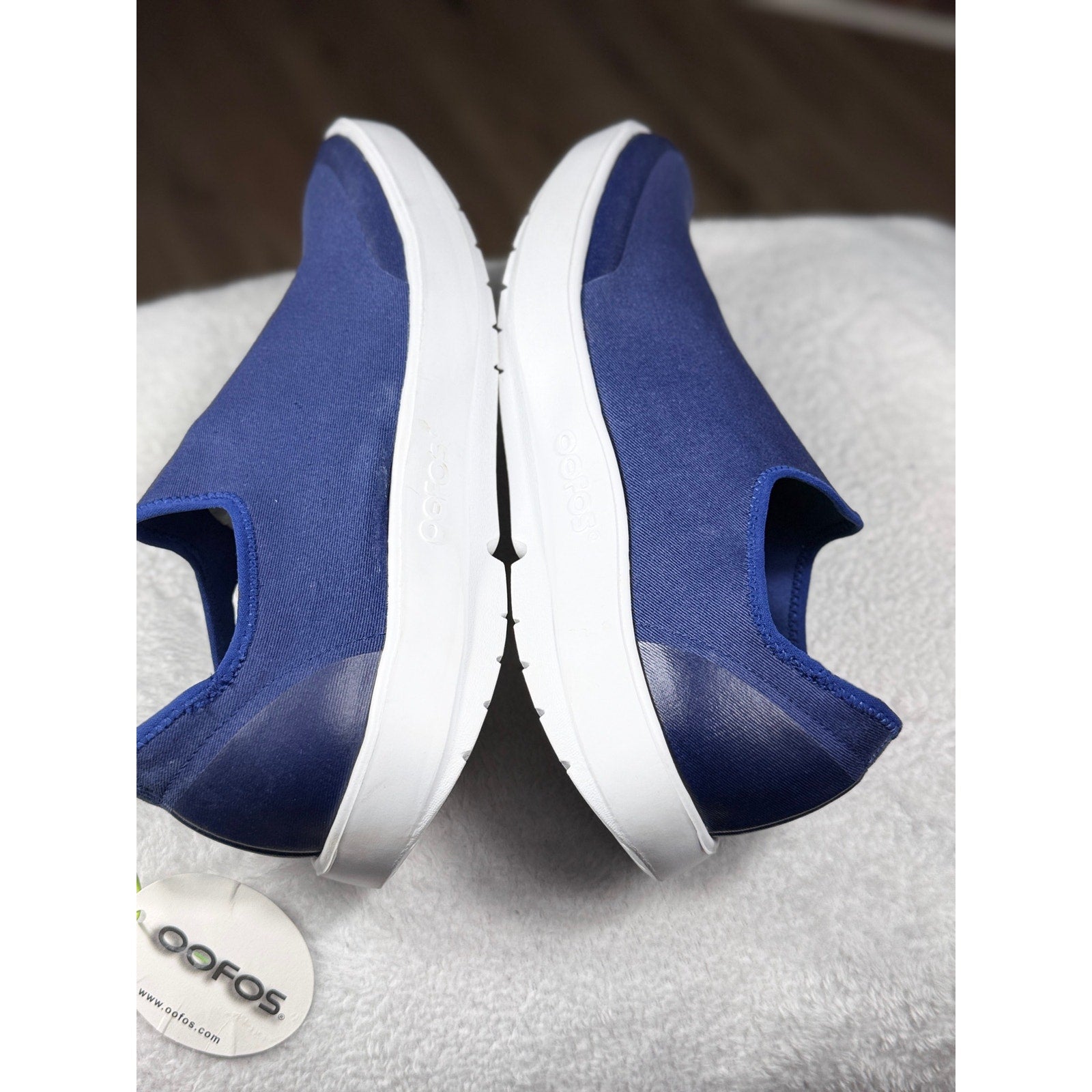 OOFOS OOmg Eezee Men’s Slip On Recovery Shoes Navy Blue Size 13 EU 46