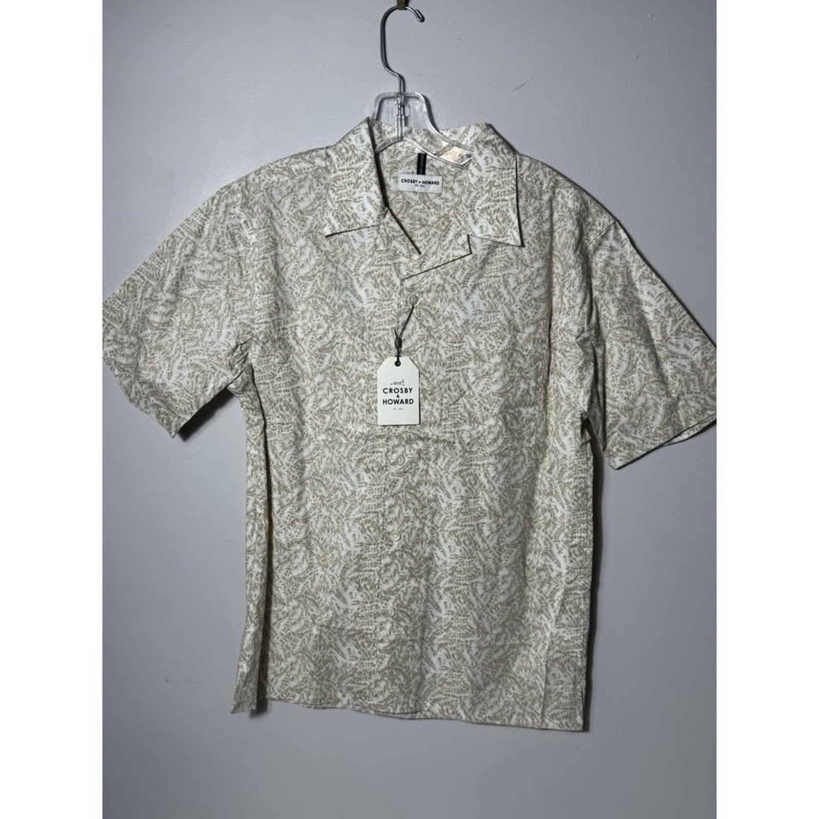 Crosby & Howard Men’s Shirt M Light Khaki Palm Print Button Down NWT $79