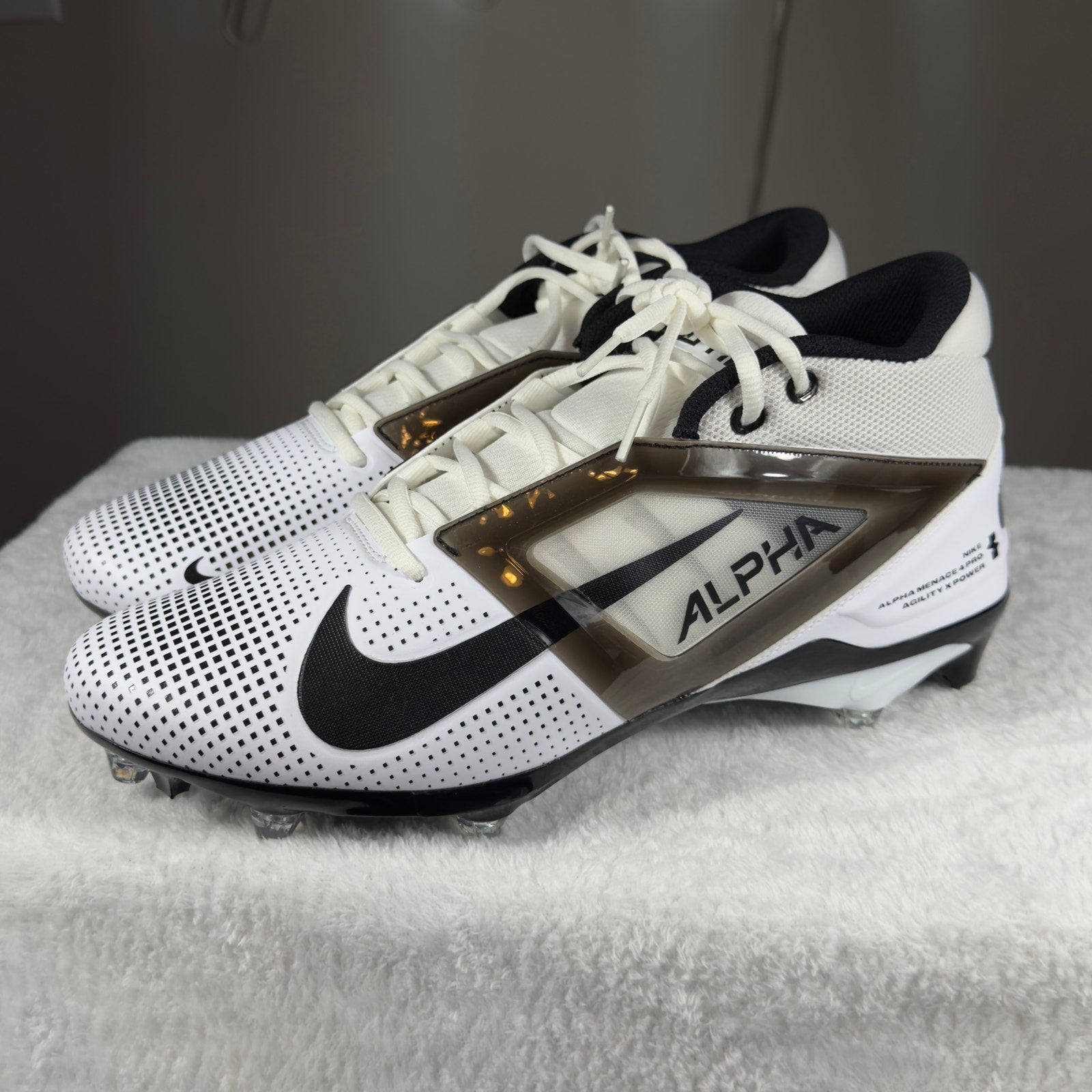 Nike Alpha Menace 4 Pro Football Cleats White Black HF4555-100 Sz 12.5