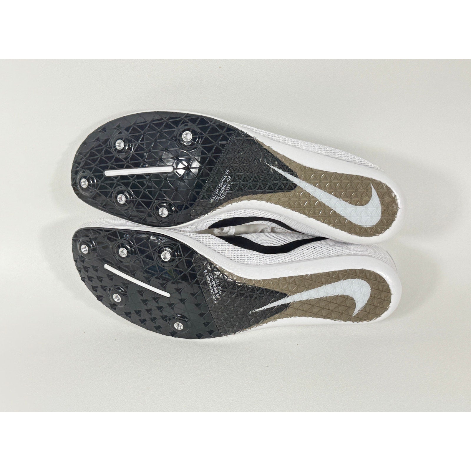 Nike Zoom Mamba 6 Track & Field Spikes White Black DR2733-100 Men’s 10.5 no spikes
