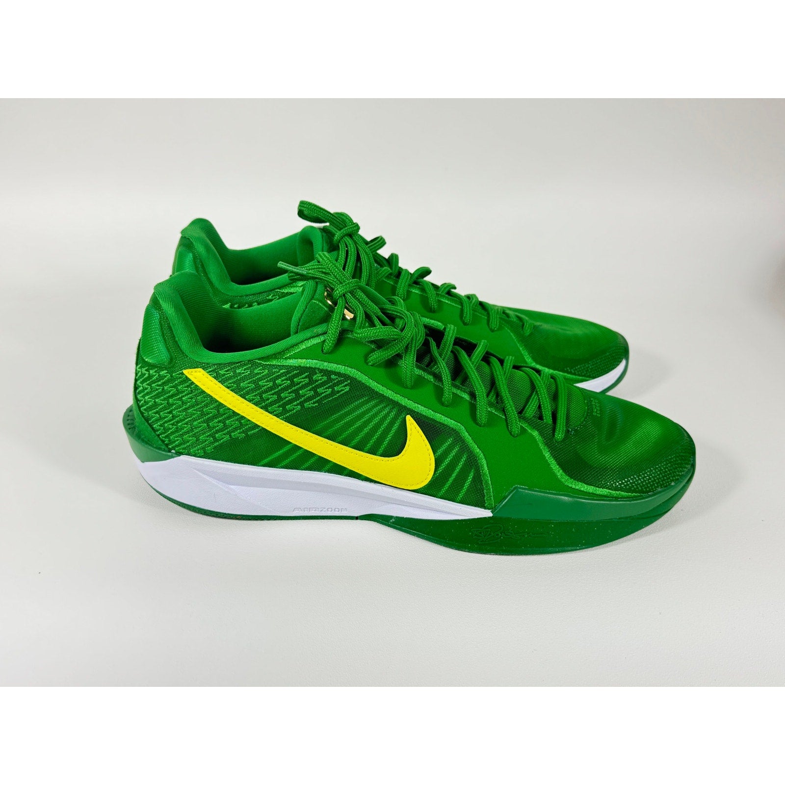 Nike Sabrina 2 Oregon Ducks Green Yellow HQ4344-300 Men’s 13 Women’s 14.5