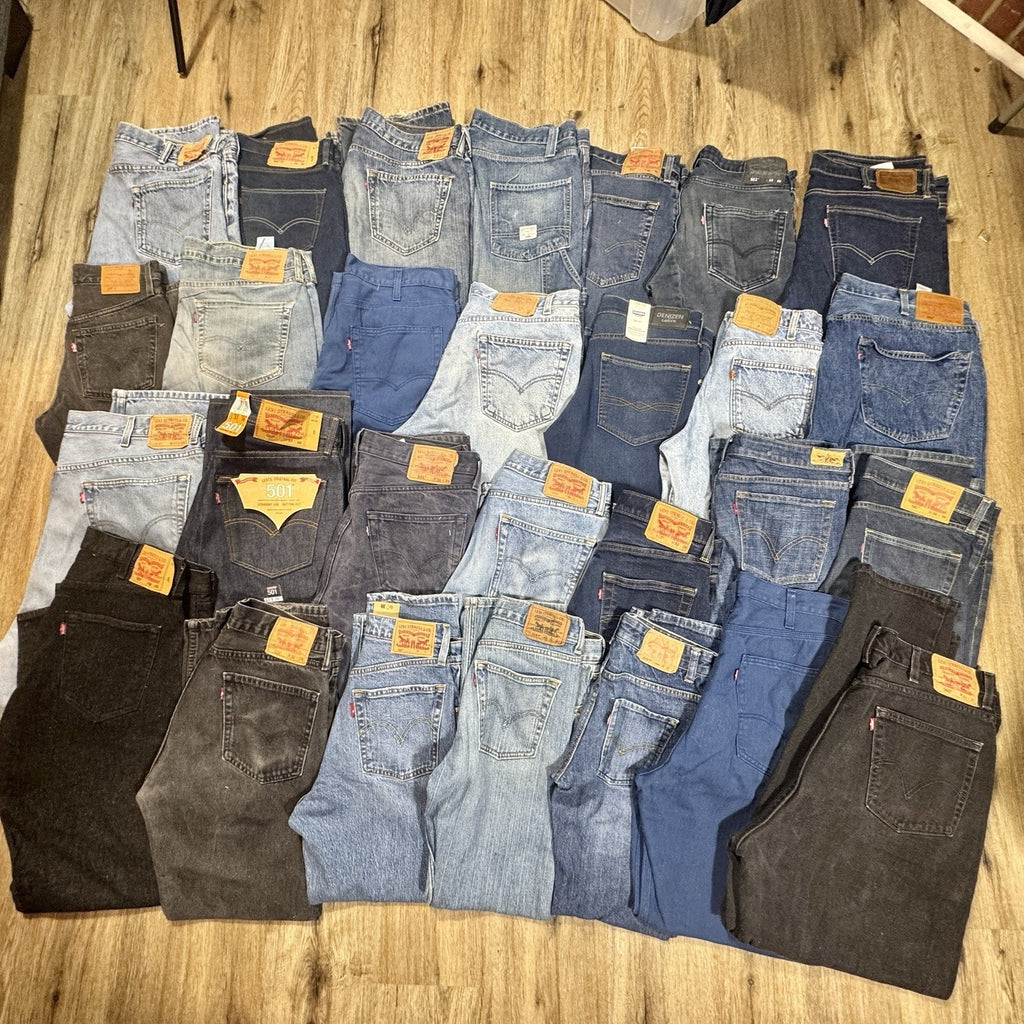 28 Pair Levi’s Jeans Lot 501 505 511 512 541 550 560 NWT USA Reseller Denim Lot