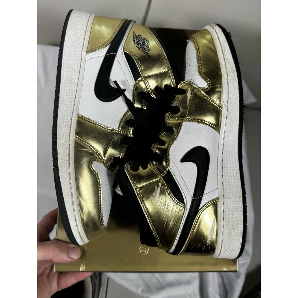 Nike Air Jordan 1 Mid SE Metallic Gold DC1420-700 GS Size 7Y 7 Used