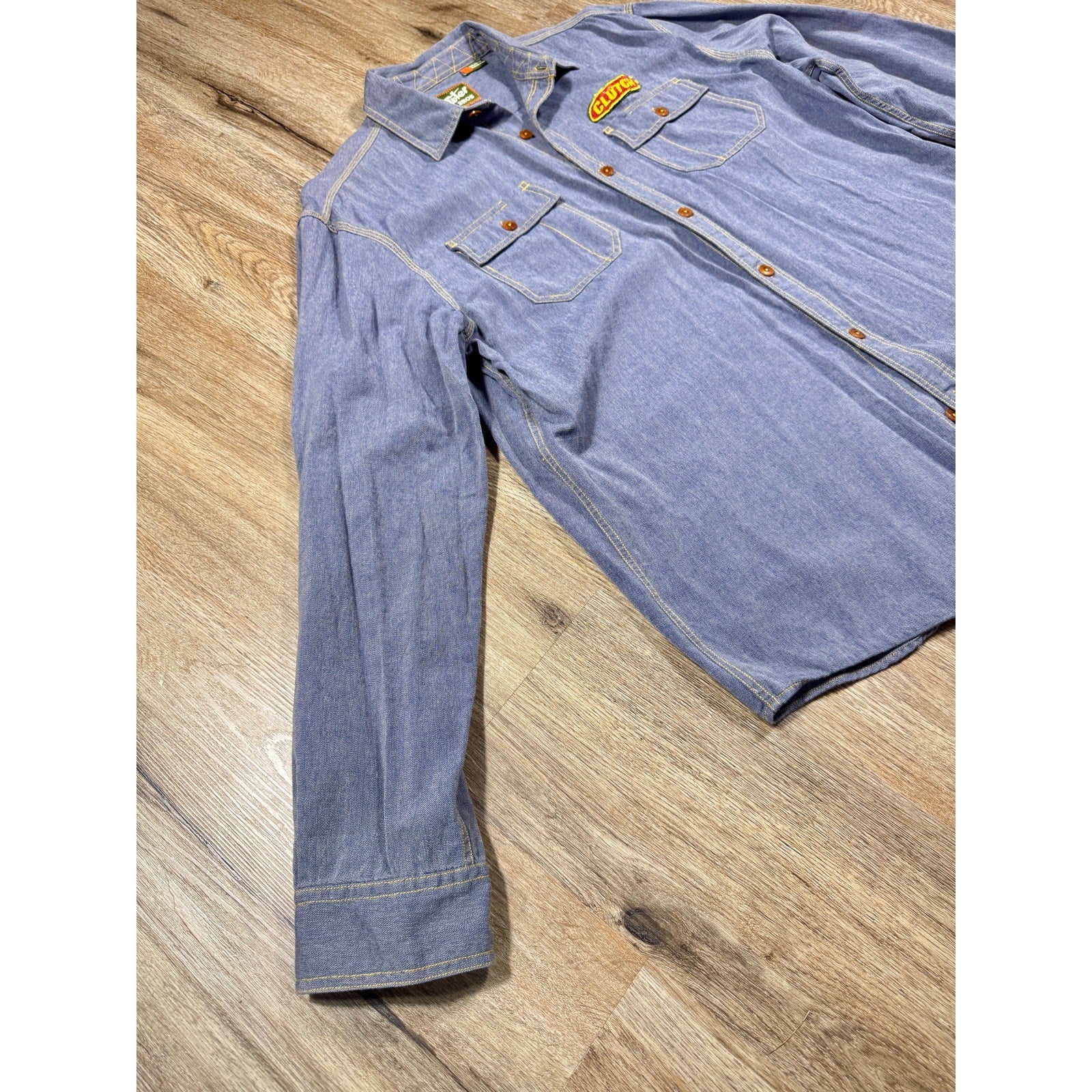 Howler Bros x Clutch Chambray Work Shirt Men’s Large Blue Rare Patch Button Up