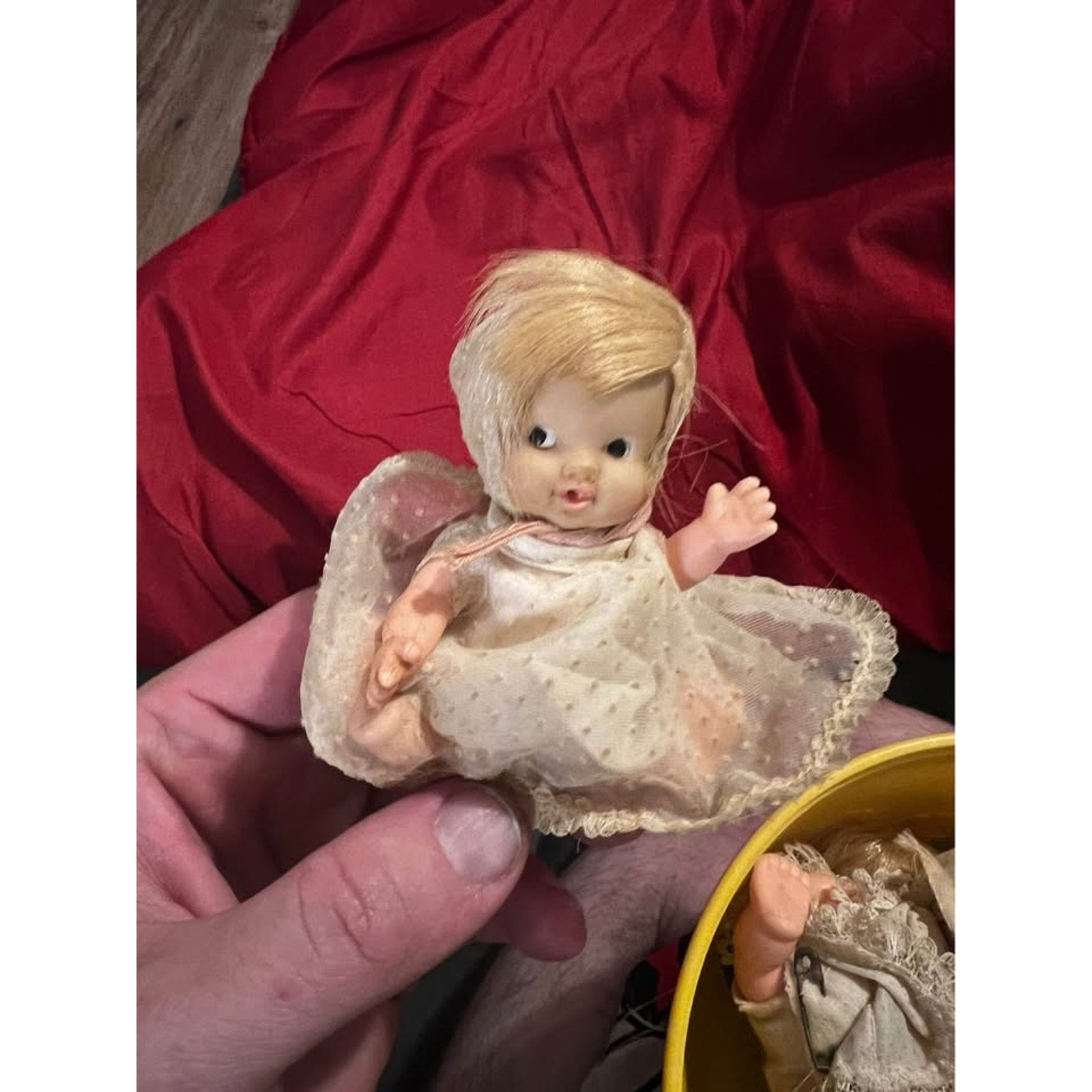 Vintage cute baby toys rubber big eye doll Hasbro Dolly Darling Doll