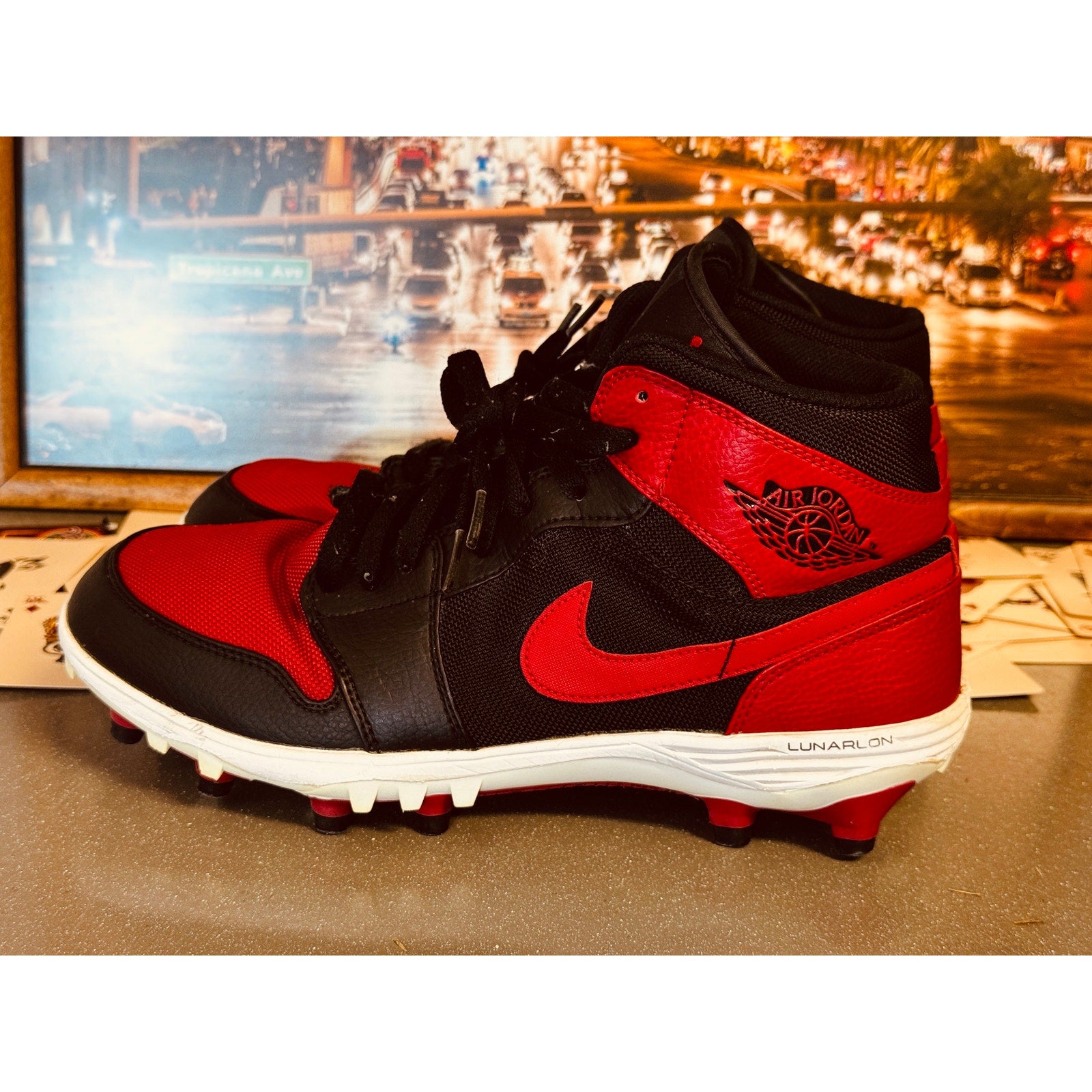 Nike Air Jordan 1 Mid TD Football Cleats Bred Black Red AR5604-061 Men’s Size 9