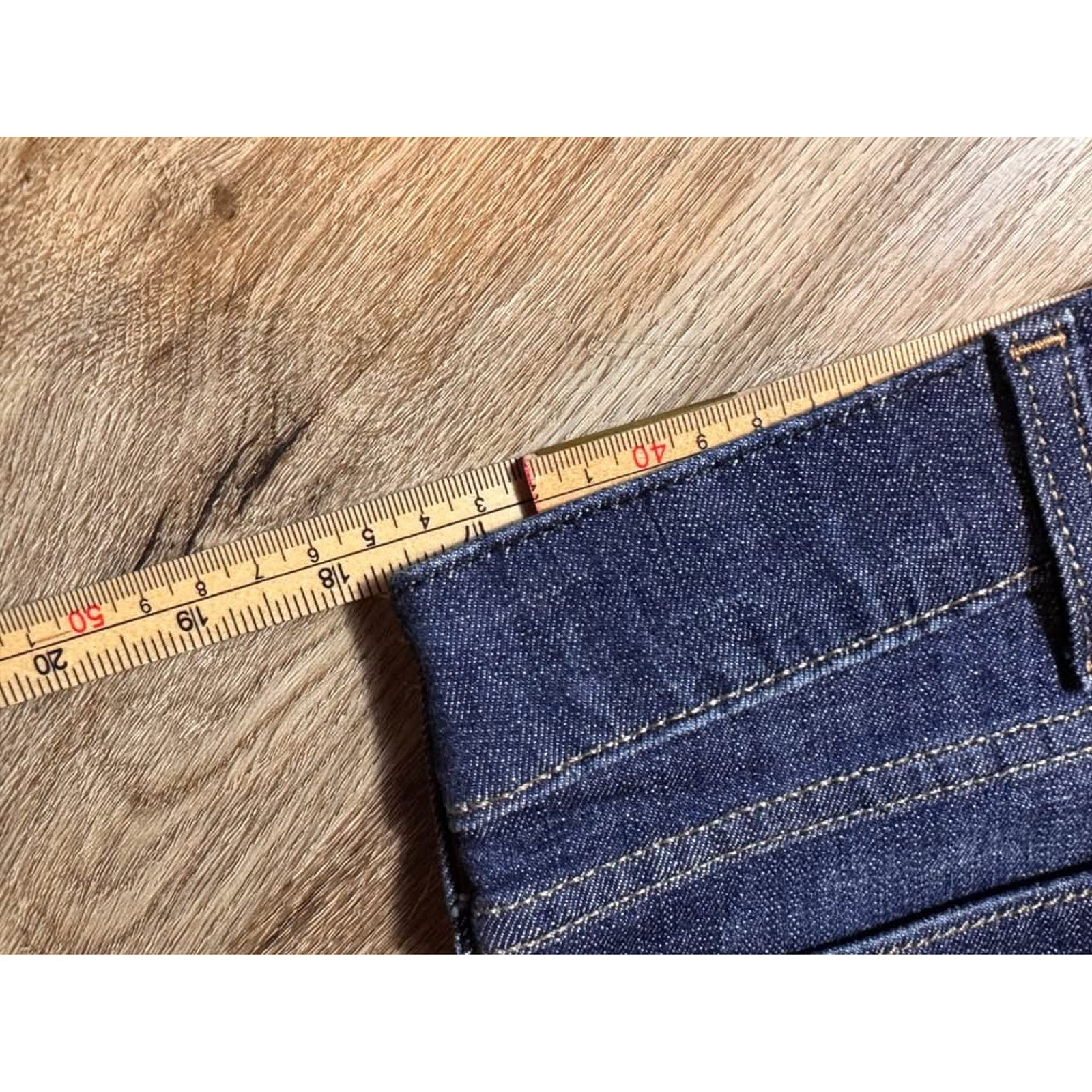 Rare Wrangler Aura Skinny Jeans Studded Dark Wash 38x36 Raw Hem Stretch
