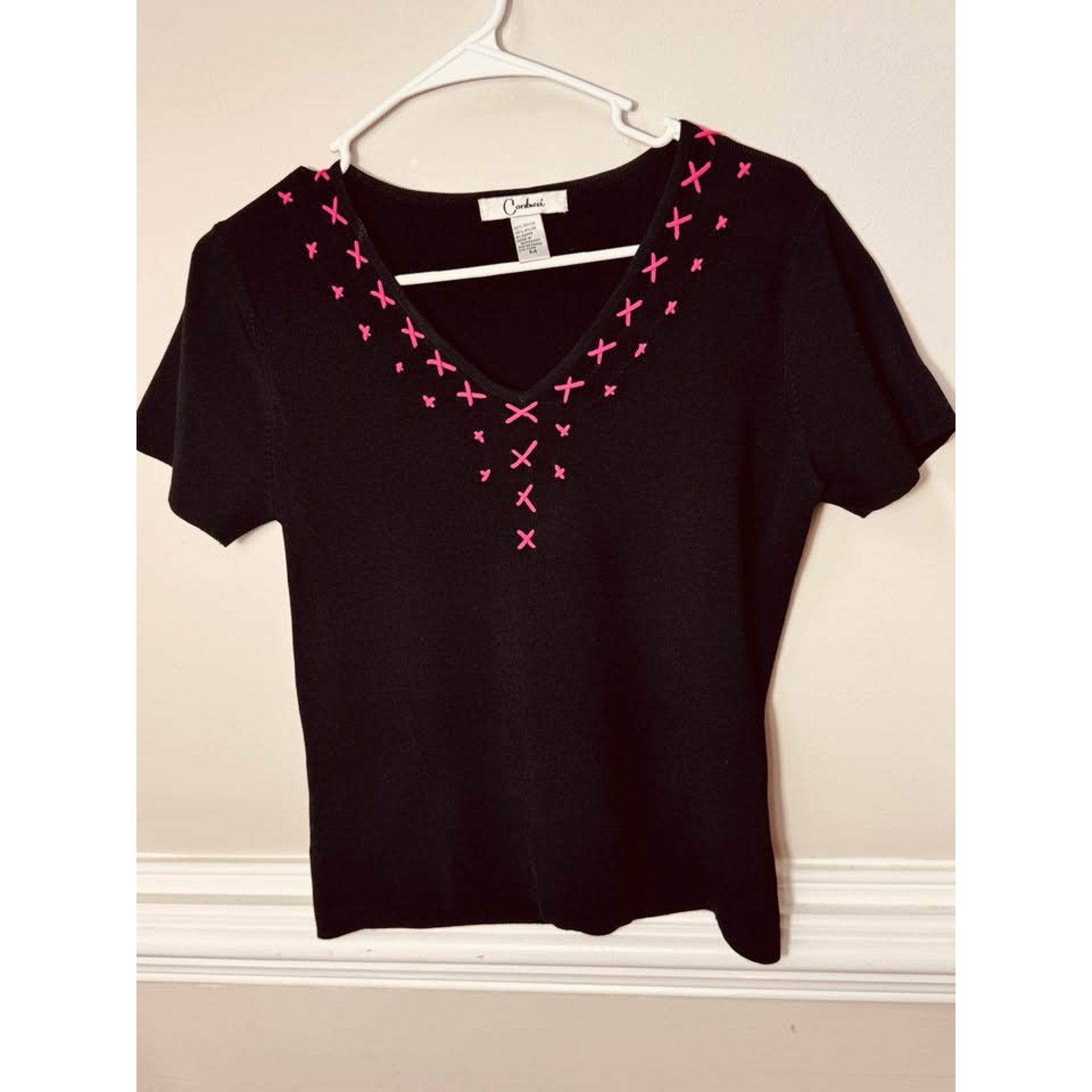Cordacci Black Short Sleeve Knit Top Pink Embroidered Cross Stitch VNeck Women M