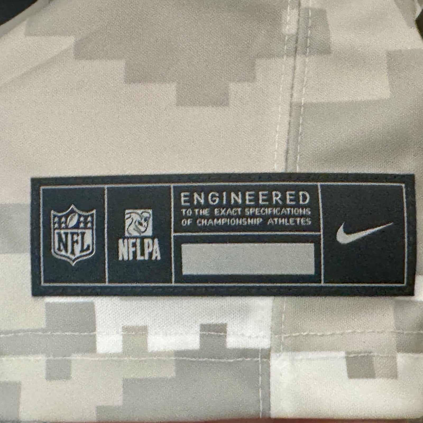 Nike Maxx Crosby Raiders Military Salute to Service NFL Limited Jersey Men S NWT
