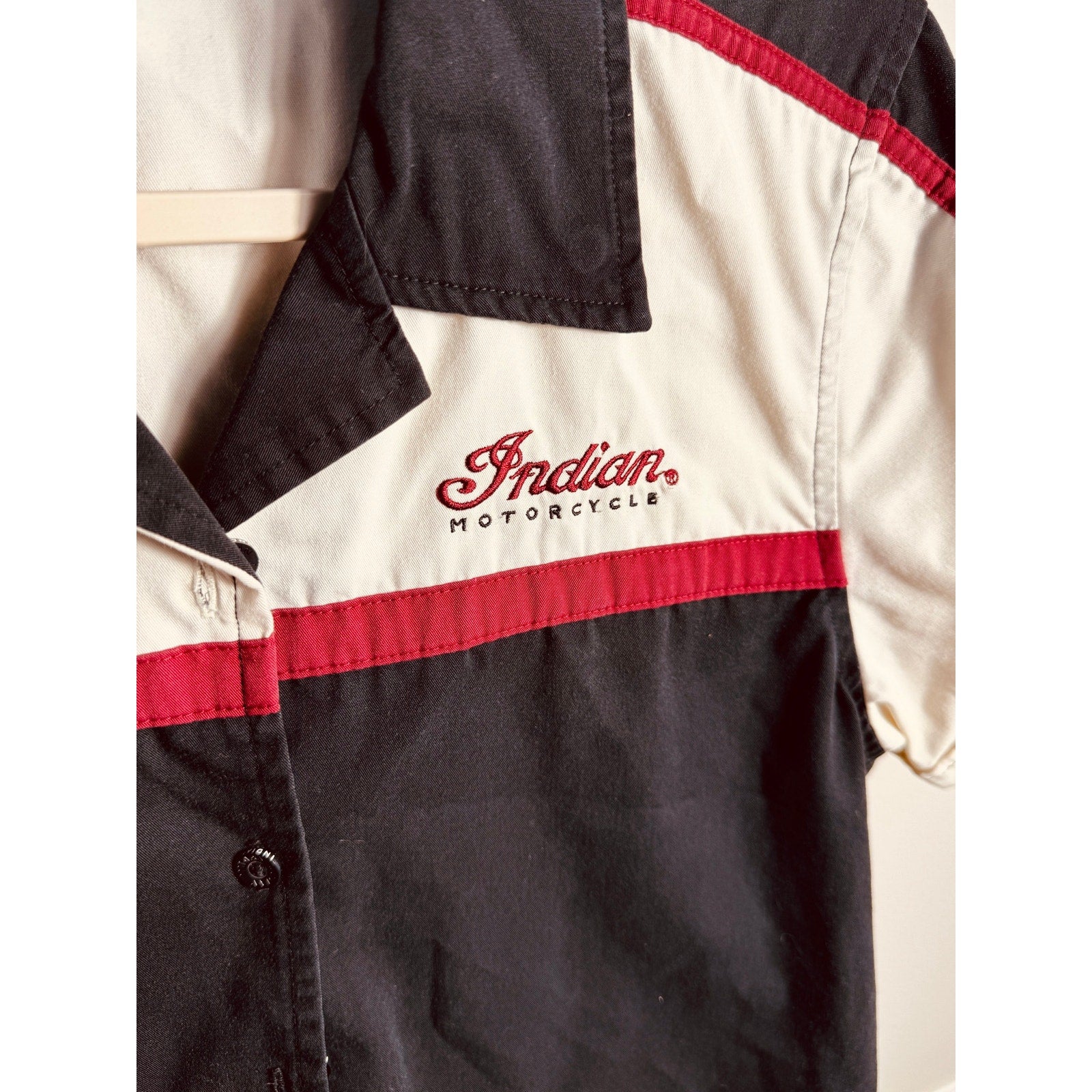 Indian Motorcycle Women’s Medium Button Up Garage Shop Shirt Black Red Biker