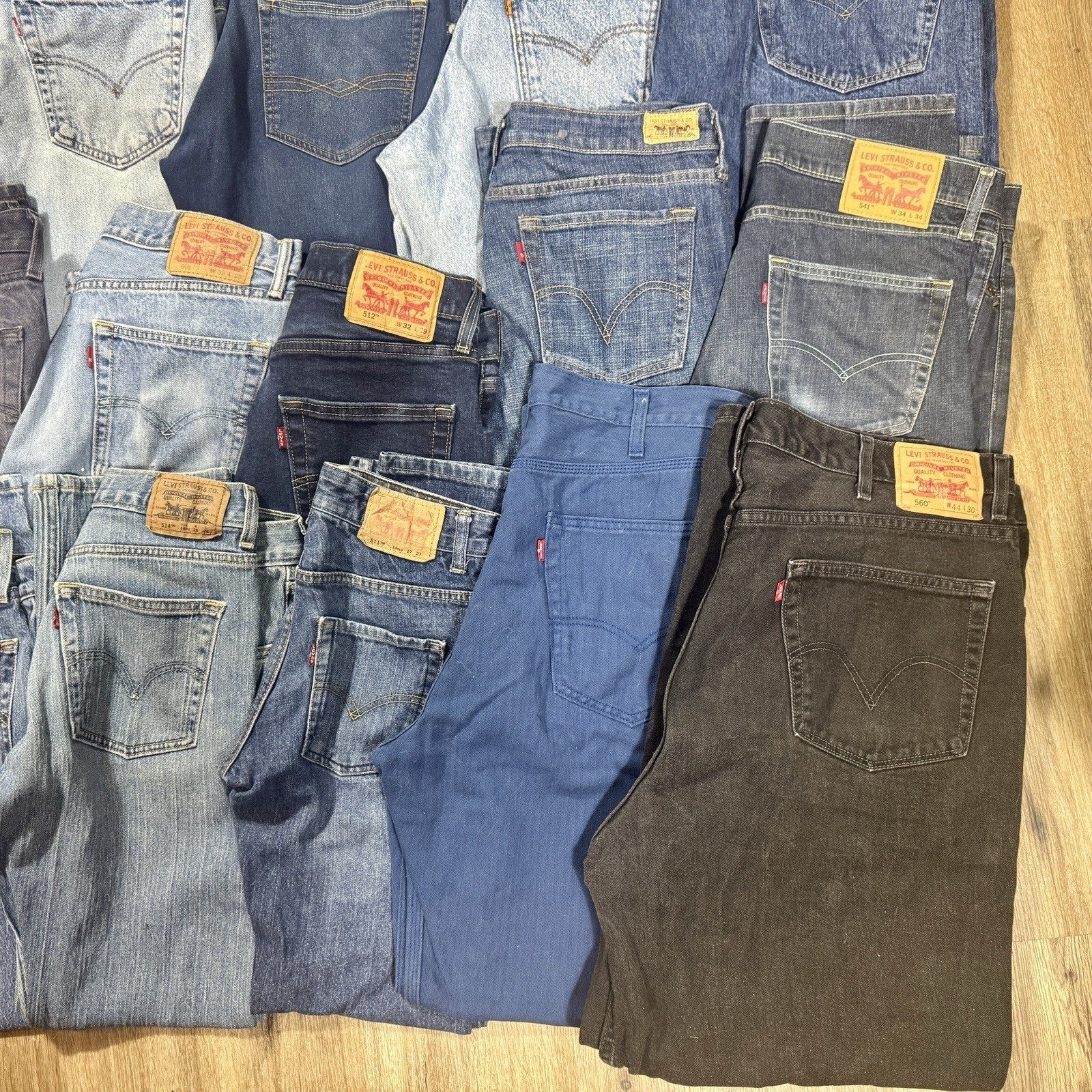 28 Pair Levi’s Jeans Lot 501 505 511 512 541 550 560 NWT USA Reseller Denim Lot