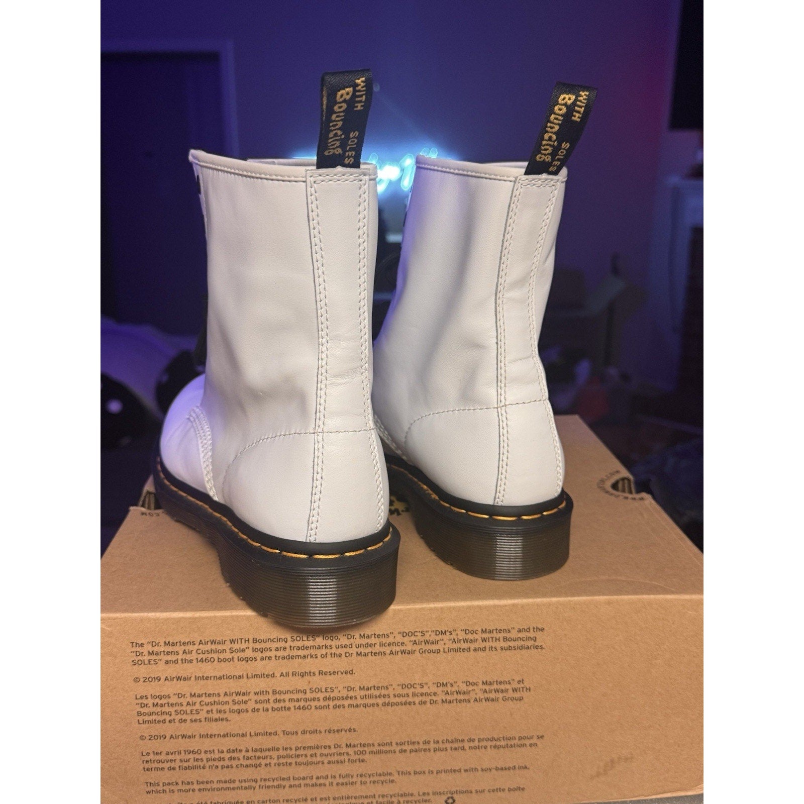 25057100 Doc Dr. Martens Air Wair 1460 Softy White Leather Combat Boots 9 Wmns