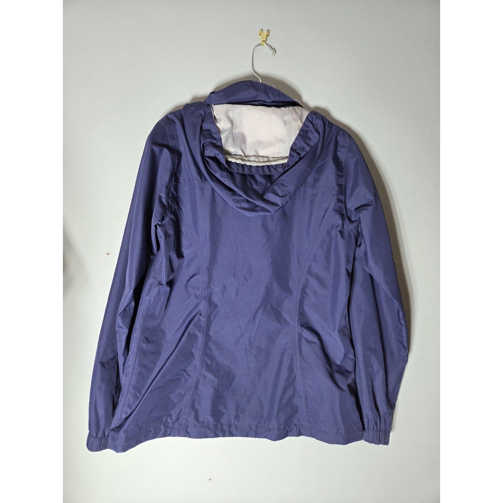 Eddie Bauer Women’s Navy Lightweight Rain Jacket WeatherEdge Size S – Pre-Owned