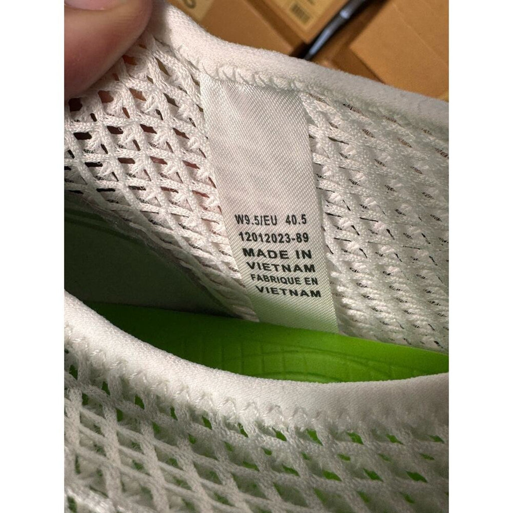 OOFOS OOmega Chukka Women’s White Recovery Shoes sz 9.5 5173 Comfort Slip-On