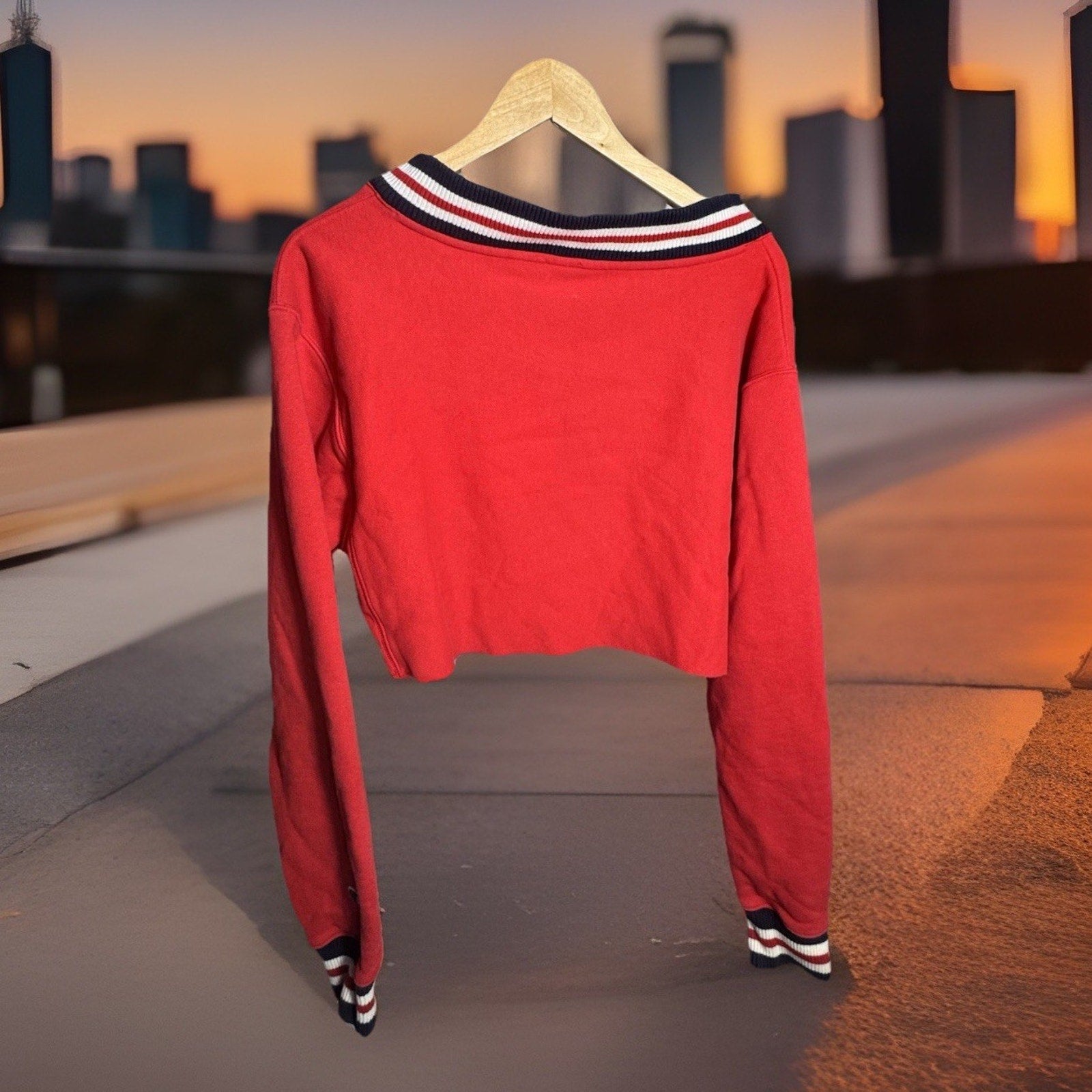 Vtg Champion Reverse Weave Cropped V-Neck Sweatshirt Red Womens Small