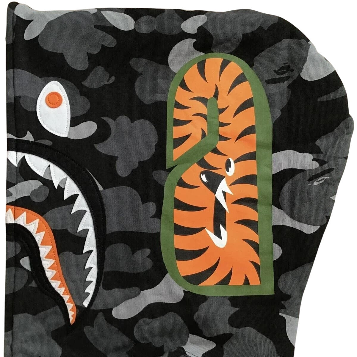 BAPE x Undefeated Tiger Shark Split Camo Full Zip Hoodie Japan XL L Rare HTF Y2K