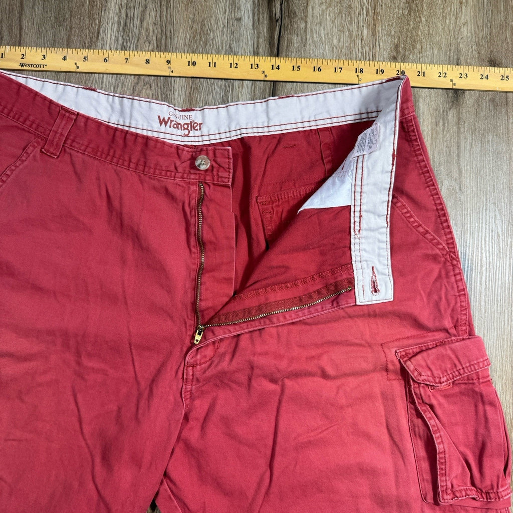 Wrangler Mens Size 42 Red Cargo Casual Comfort Cotton Shorts