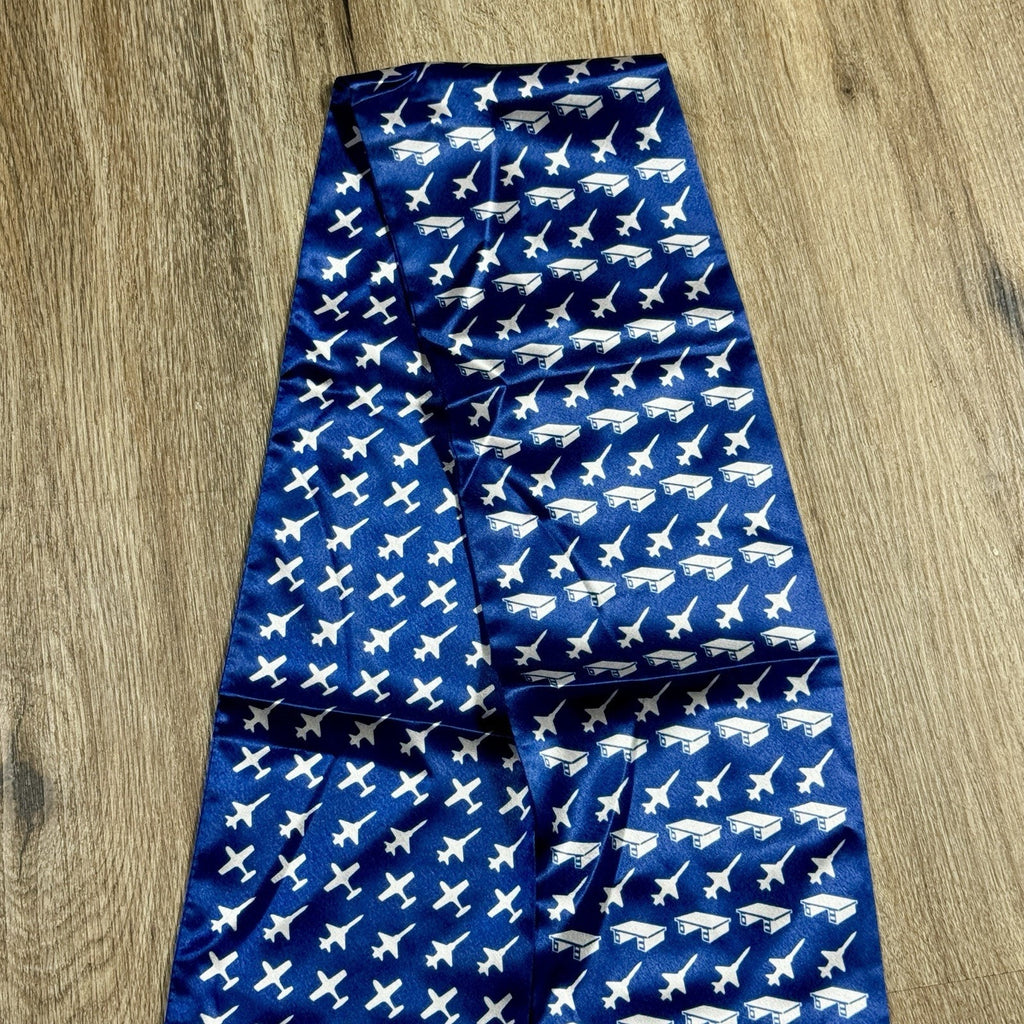 Rakkei Rama World Willie’s Last 93-04 Aviation Crew Pilot Scarf Vtg USA 45”