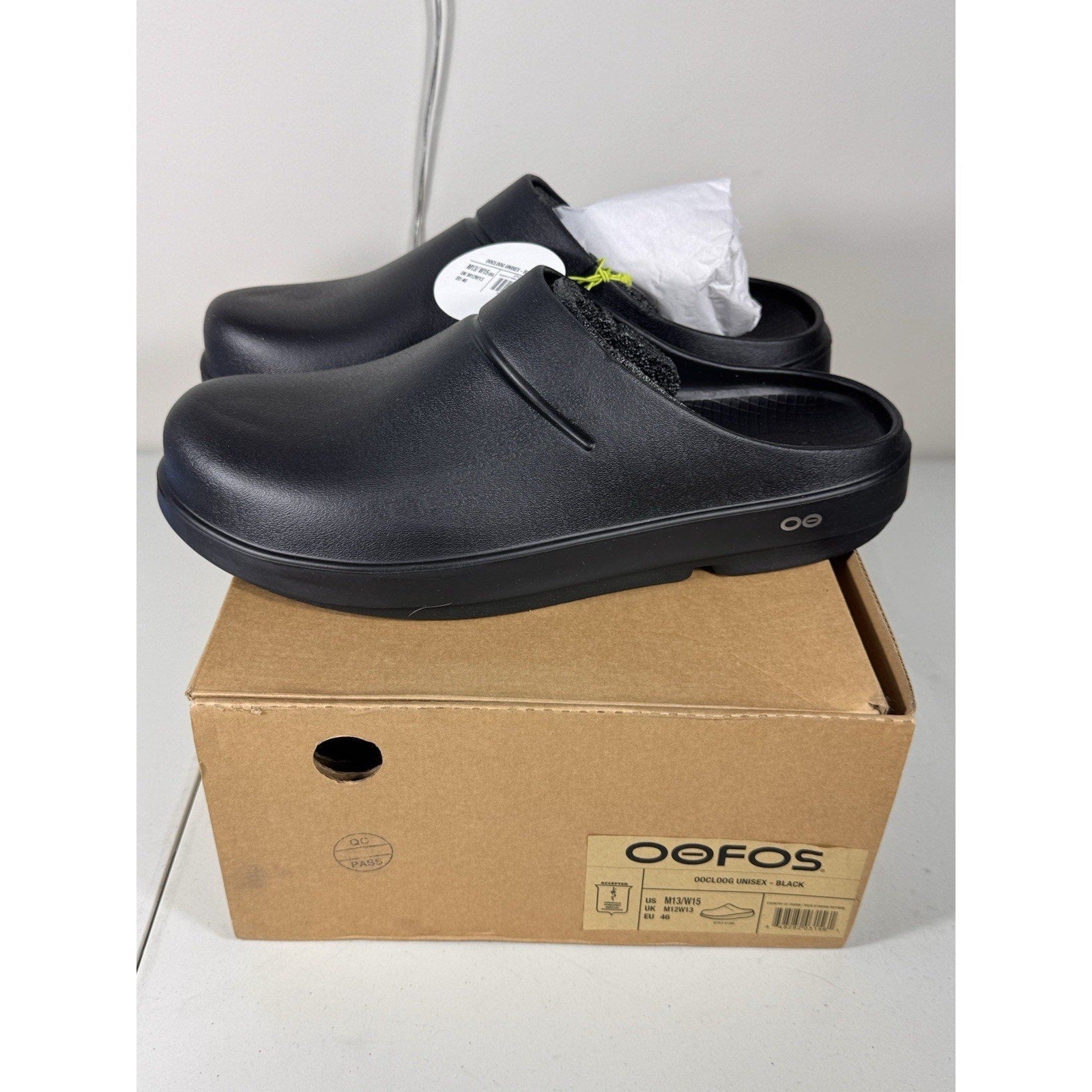 OOFOS OOcloog Unisex Black Recovery Clogs M13 W15 EU46 Comfort Slip-On