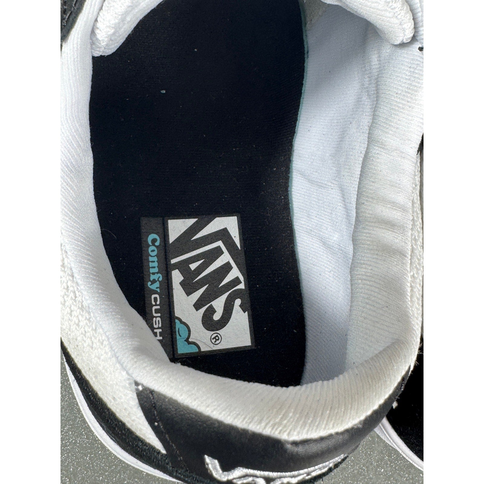 Vans Sport Low Velcro Strap Black White Sneakers Men’s 13 VN721356 New