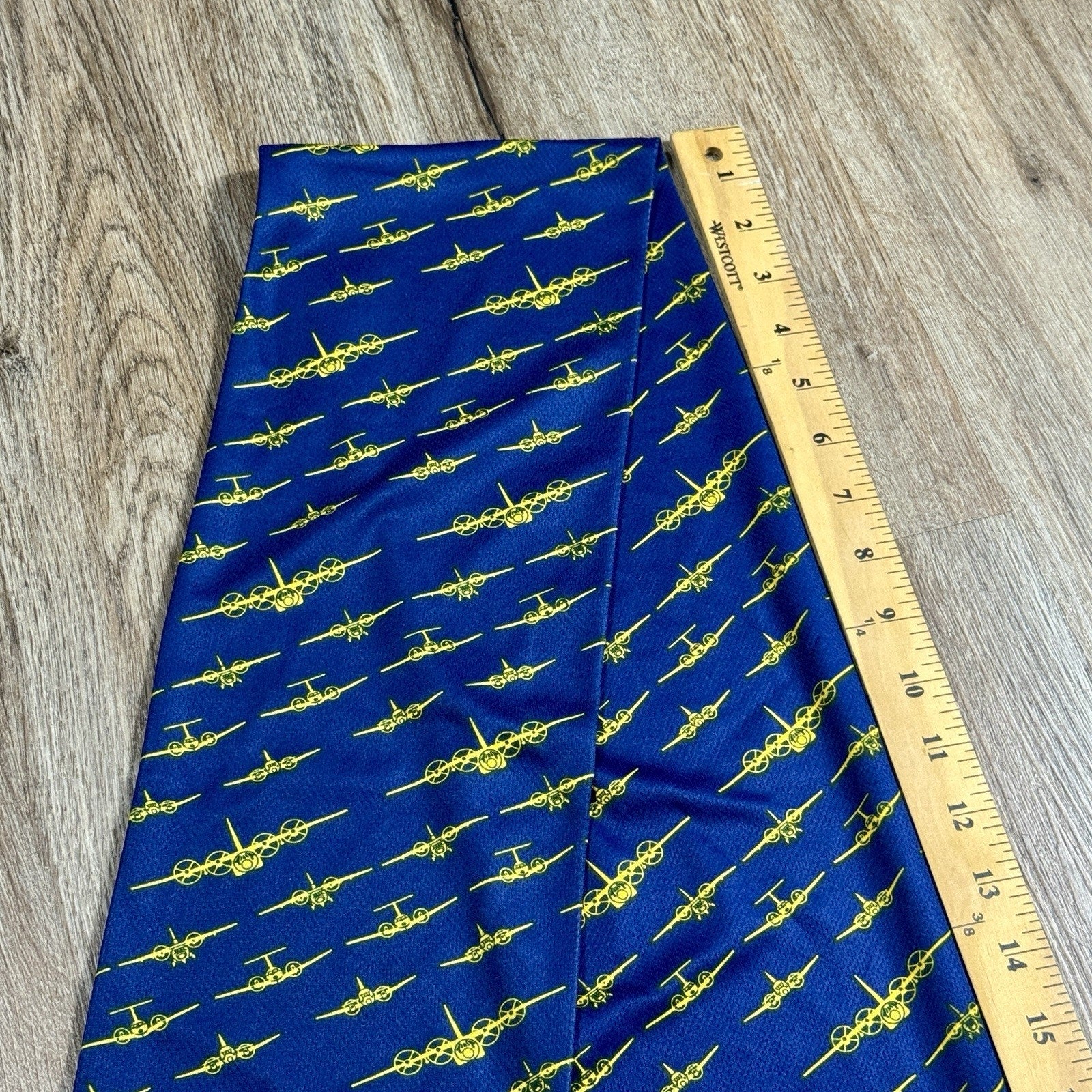 Vtg 1990s Uruguay Air Force Escuadrón Aéreo Nº3 Transport Crew Scarf USA