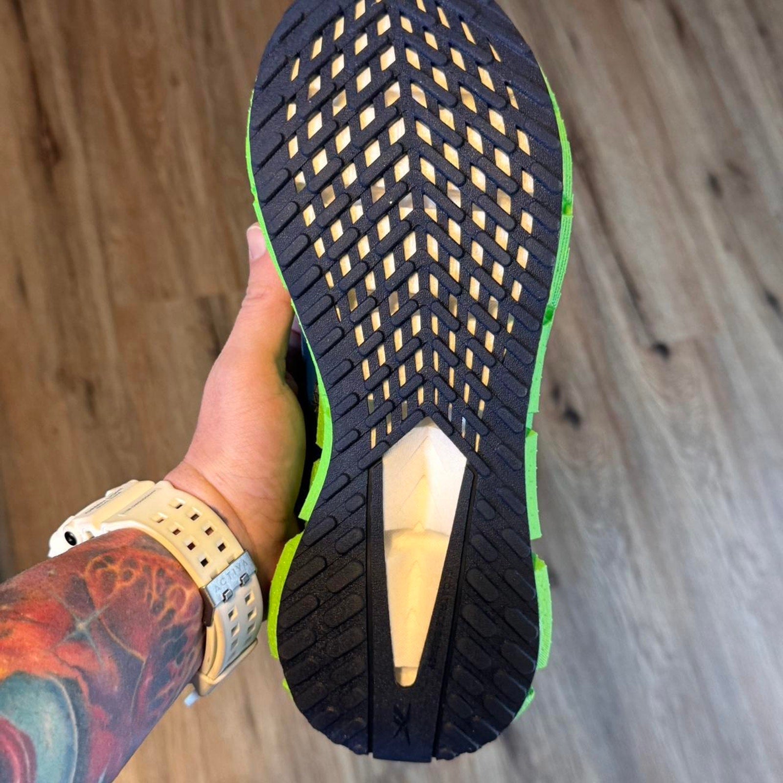 Reebok Zig Kinetica 2 Gray Neon Green Running Shoes Mens Sz 8 Athletic