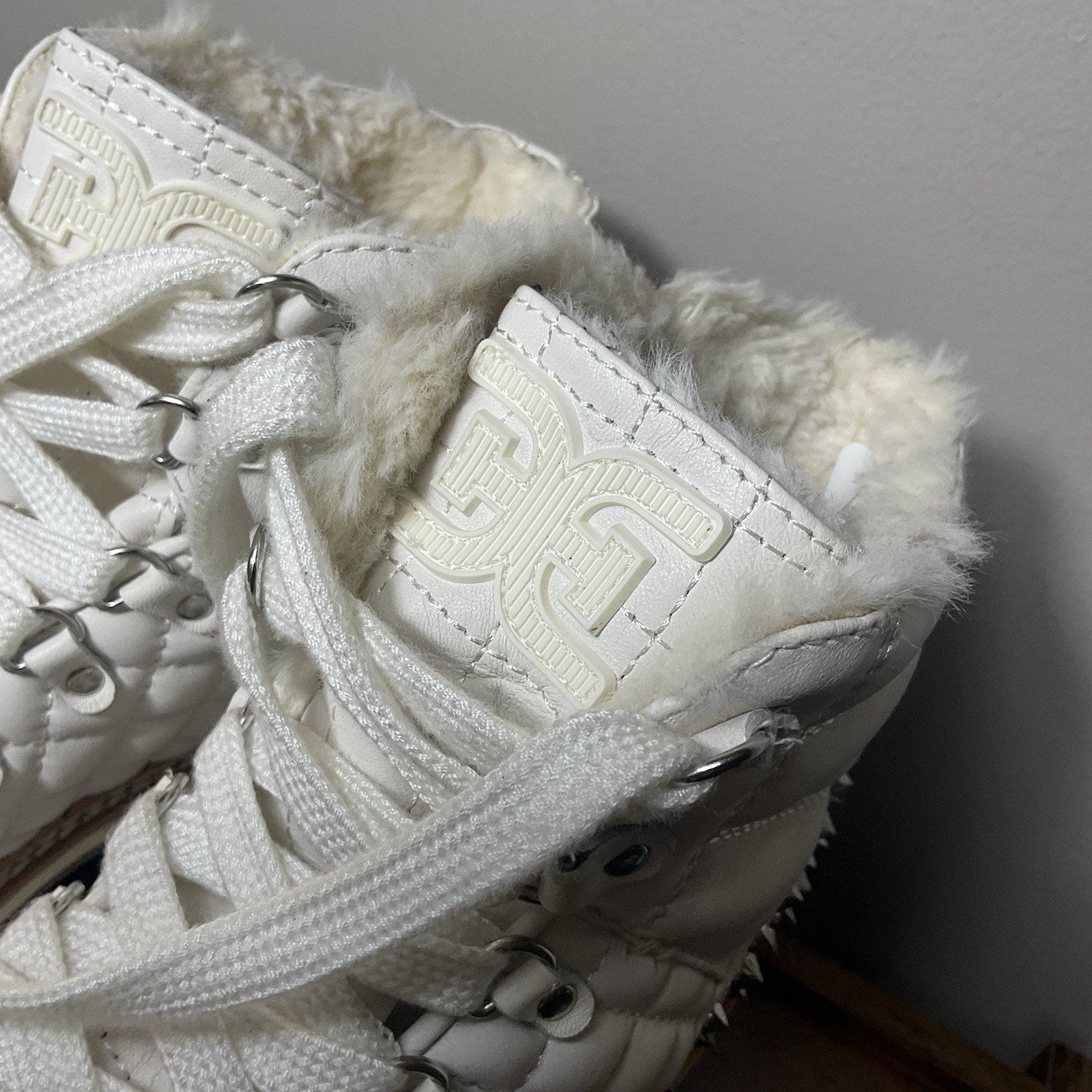 Women’s Sz 8.5 Sam Edelman Cold Weather Bren Studded Combat Boot White Punk