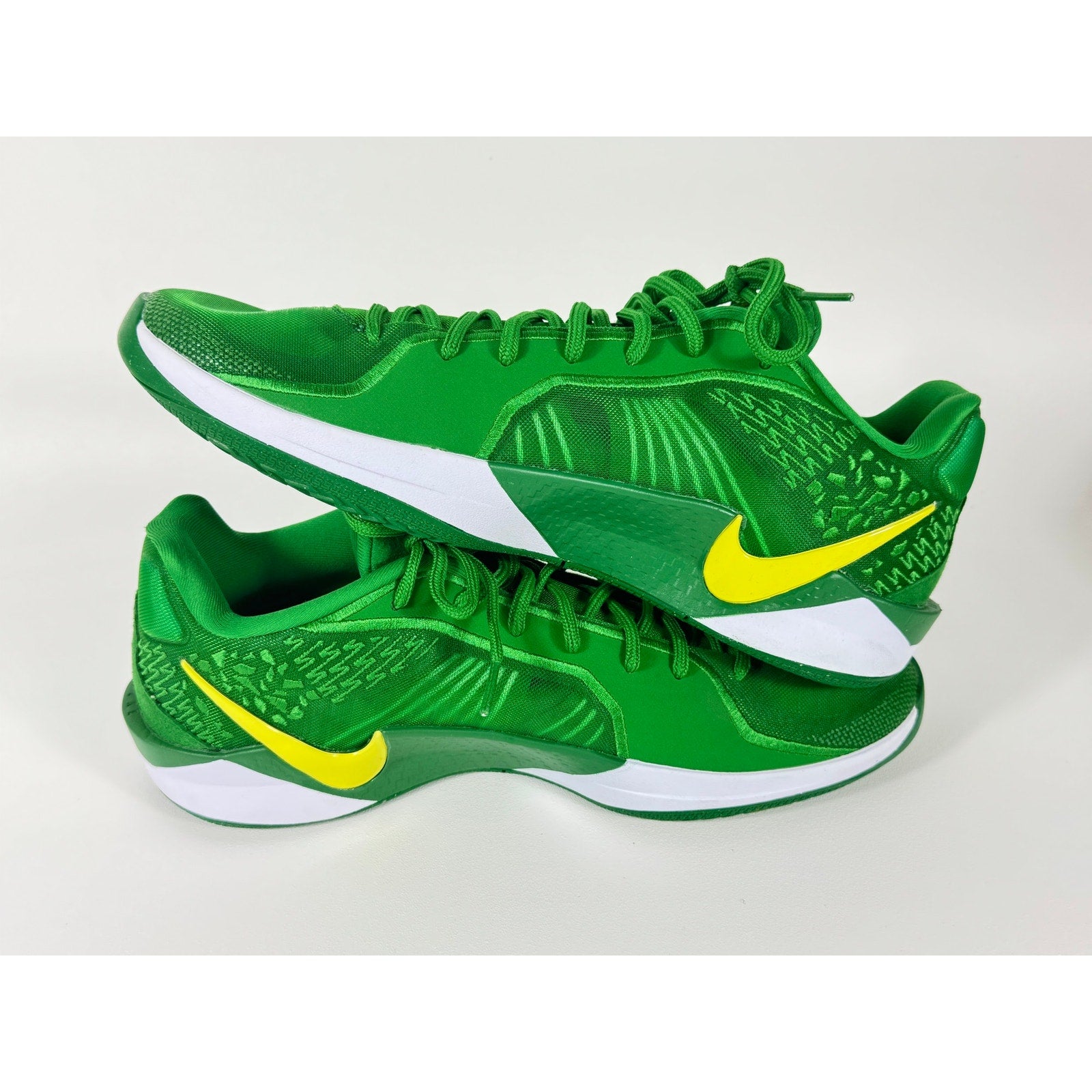 Nike Sabrina 2 Oregon Ducks Green Yellow HQ4344-300 Men’s 13 Women’s 14.5