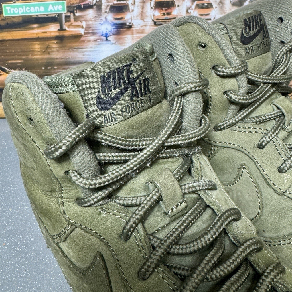 Nike Air Force 1 High WB GS Medium Olive Dark Gum 922066-202 Women’s 7 - 5.5Y